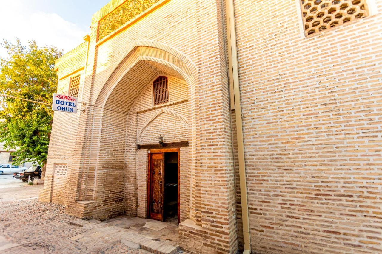 Okhun Madrasah15Th-16Th Century Hotel Buxoro Luaran gambar